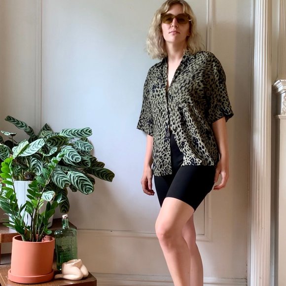 Oversize Cheetah Print Button Down - Picture 4 of 8